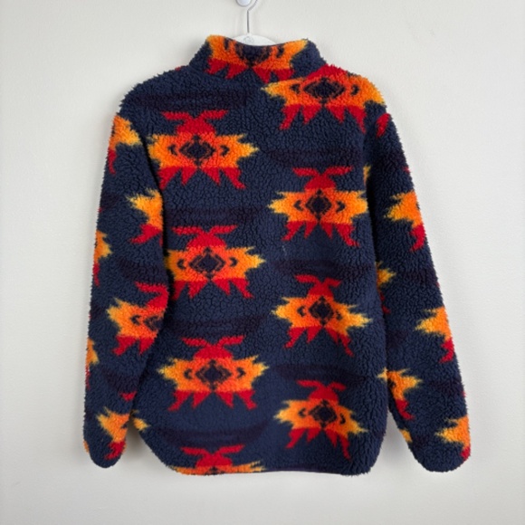 LIV Outdoor Whinter Sherpa Pullover - Size Large - Picture 5 of 5